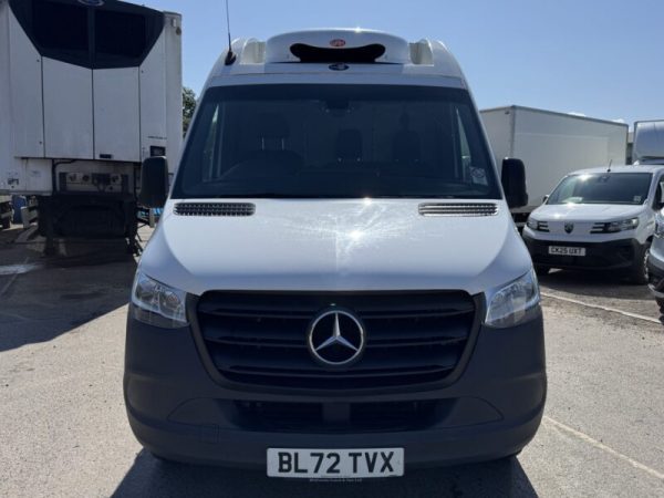 2023 Mercedes-Benz Sprinter 2.0 315 CDI Progressive RWD L3H2 Dual Temp Freezer Van - Image 3