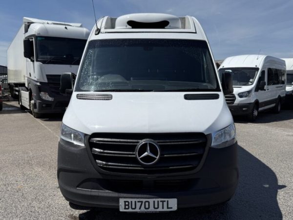 2020 Mercedes-Benz 2.1 314 CDI FWD L2H2 Dual Temp Freezer Van - Image 3
