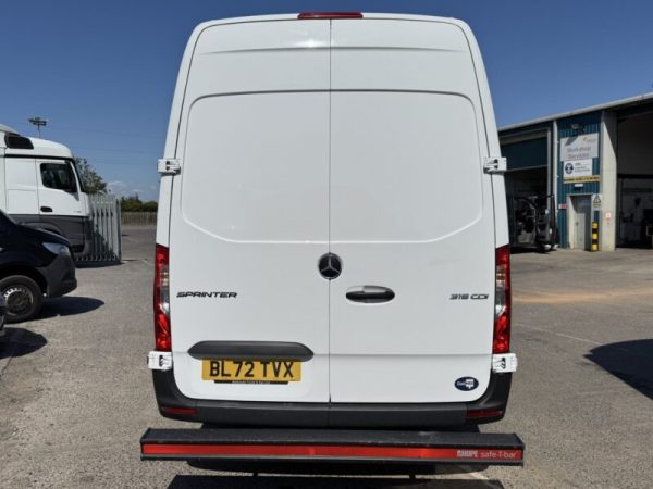 2023 Mercedes-Benz Sprinter 2.0 315 CDI Progressive RWD L3H2 Dual Temp Freezer Van - Image 4