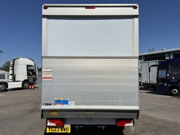 2023 Mercedes-Benz Sprinter 2.0 315 CDI Progressive Luton Box with Tail Lift - Image 4
