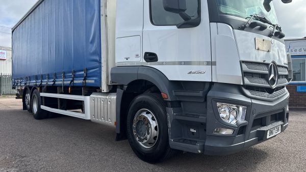 Mercedes-Benz Actros 2530 Curtailside with Tuckaway Taillift - Image 24