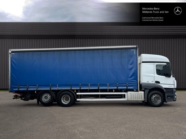 Mercedes-Benz Actros 2530 Curtailside with Tuckaway Taillift - Image 5