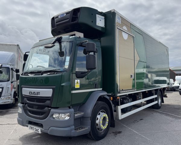 DAF LF 230 FA 18 Tonne Dual Temperature Freezer Truck with Tail Lift - Image 2