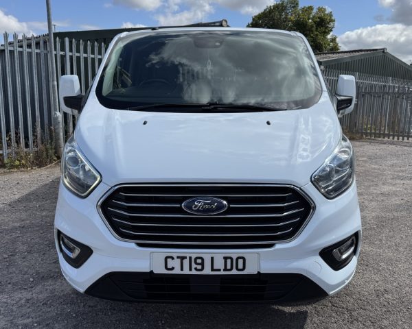 Ford Tourneo Custom 2.0 310 EcoBlue Titanium L2 9 Seat MPV - Image 3
