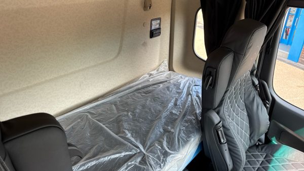 Mercedes-Benz Actros 2446 Sleeper Cab - Safe Loading - Image 16