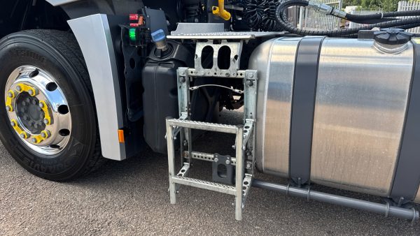 Mercedes-Benz Actros 2446 Sleeper Cab - Safe Loading - Image 28