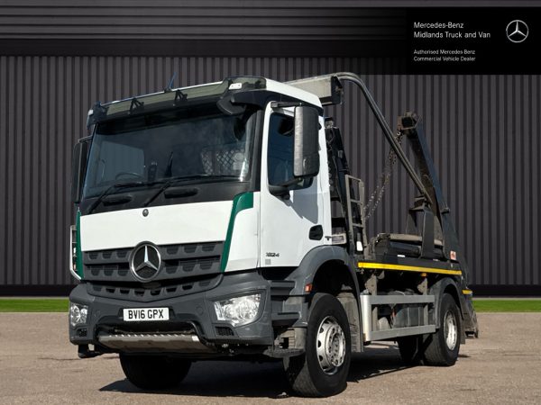 Mercedes-Benz Arocs 1824 Skip Loader - Image 2
