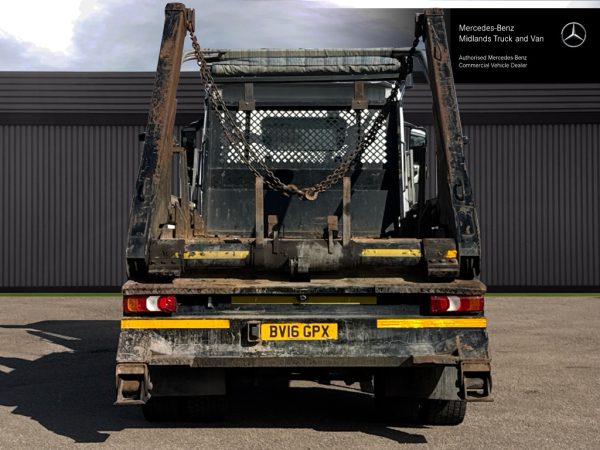 Mercedes-Benz Arocs 1824 Skip Loader - Image 8