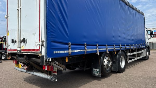 Mercedes-Benz Actros 2527 Curtainside with Tuckaway Taillift - Image 34