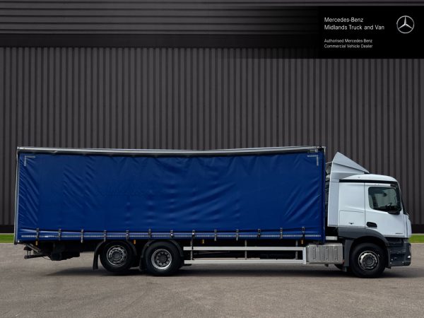 Mercedes-Benz Actros 2527 Curtainside with Tuckaway Taillift - Image 5