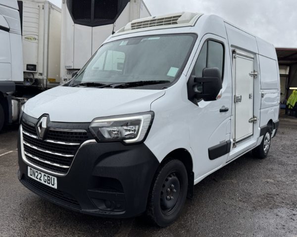 Renault Master 2.3 DCI 35 Business+ FWD MWB Dual Temp Freezer Van - Image 2