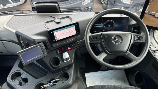 Mercedes-Benz Actros 1835 Demount Chassis - Image 10