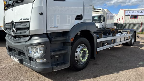 Mercedes-Benz Actros 1835 Demount Chassis - Image 21