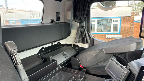 Mercedes-Benz Actros 1835 Demount Chassis - Image 40