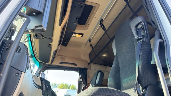 Mercedes-Benz Actros 2545LS Bigspace - Image 9