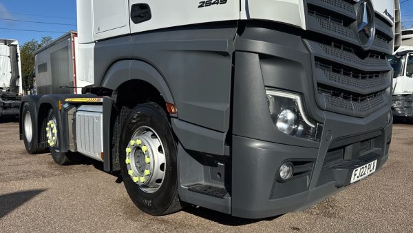 Mercedes-Benz Actros 2545LS Bigspace - Image 20