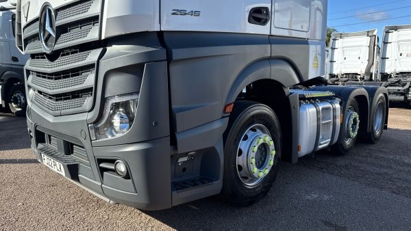 Mercedes-Benz Actros 2545LS Bigspace - Image 23