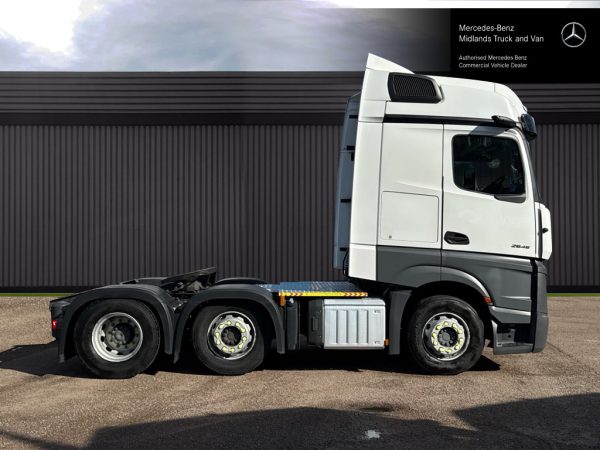 Mercedes-Benz Actros 2545LS Bigspace - Image 5
