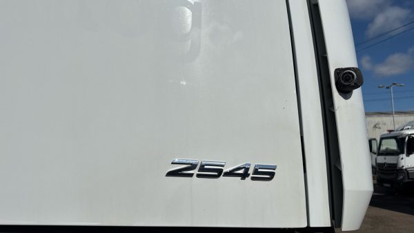 Mercedes-Benz Actros 2545LS Bigspace - Image 25
