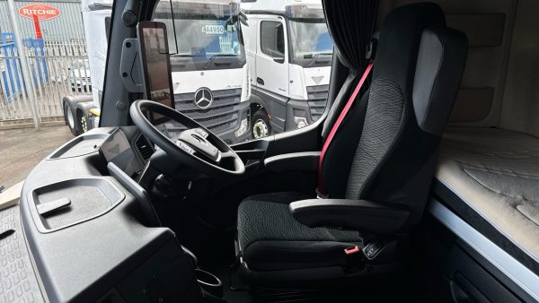 Mercedes-Benz Actros 2545lS Bigspace - Image 27