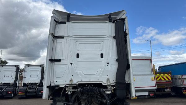 Mercedes-Benz Actros 2545lS Bigspace - Image 34