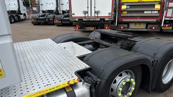 Mercedes-Benz Actros 2545LS BigSpace - Image 15