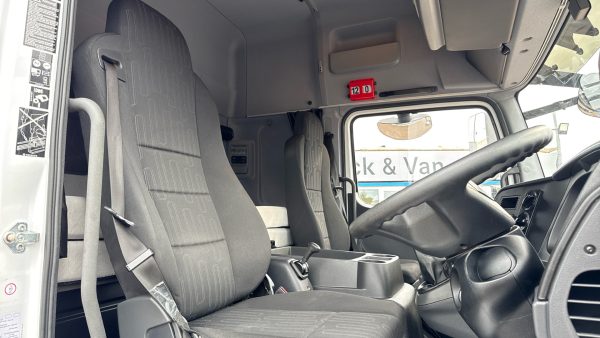 Mercedes-Benz Atego 816 Curtainside Sleeper 20FT - Image 11