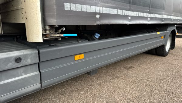 Mercedes-Benz Atego 816 Curtainside Sleeper 20FT - Image 30
