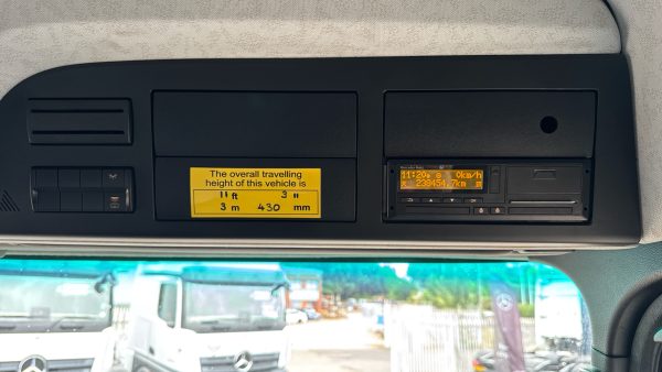 Mercedes-Benz Actros 1824 Classic 26ft Dropside - Image 15