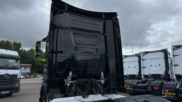 Mercedes-Benz Actros 1840LS StreamSpace - Image 14