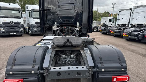 Mercedes-Benz Actros 1840LS StreamSpace - Image 16