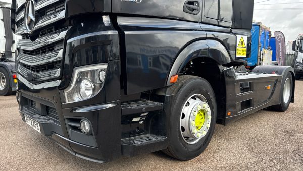 Mercedes-Benz Actros 1840LS StreamSpace - Image 20