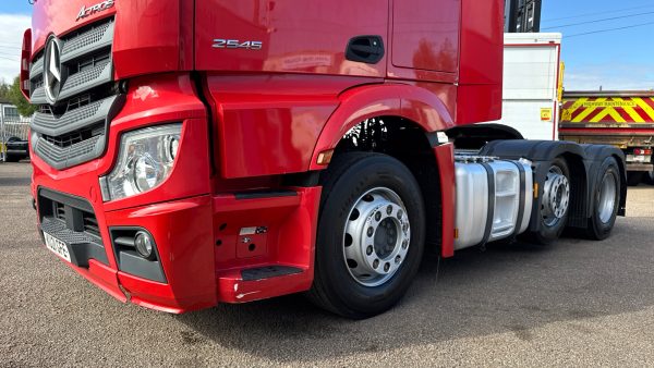 Mercedes-Benz Actros 2545 Streamspace - Image 21