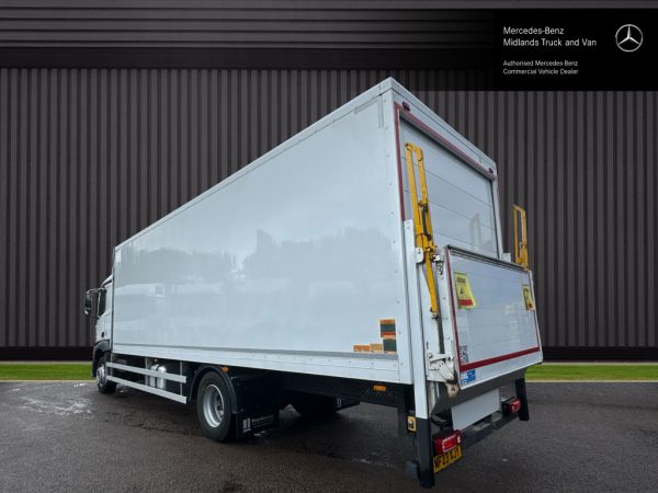 Mercedes-Benz Actros 5 1830L Stream Box with Taillift - Image 4