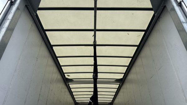 Mercedes-Benz Actros L 1830L Curtainside with Tuckaway Taillift 26FT - Image 15