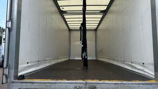Mercedes-Benz Actros L 1830L Curtainside with Tuckaway Taillift 26FT - Image 17