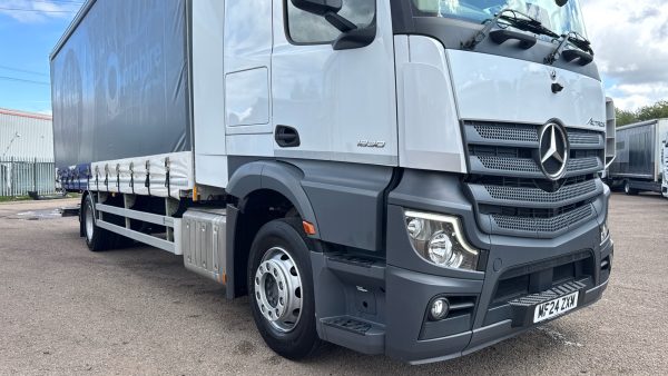 Mercedes-Benz Actros L 1830L Curtainside with Tuckaway Taillift 26FT - Image 27