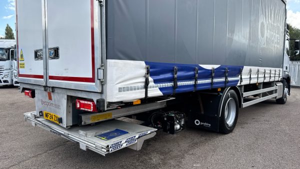 Mercedes-Benz Actros L 1830L Curtainside with Tuckaway Taillift 26FT - Image 40