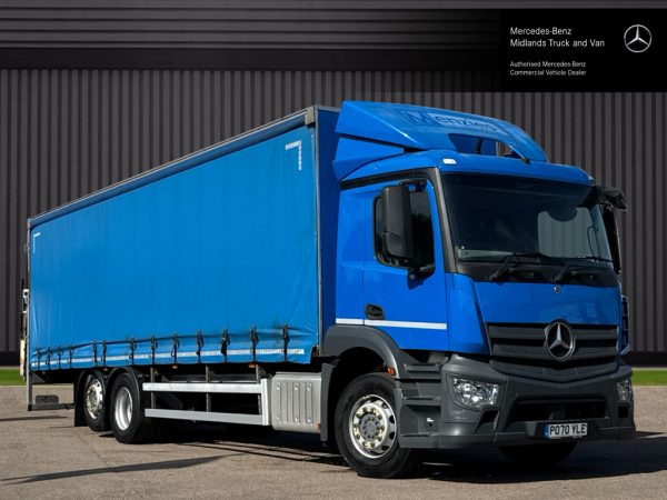 Mercedes-Benz Actros 2532 Curtainside with Taillift