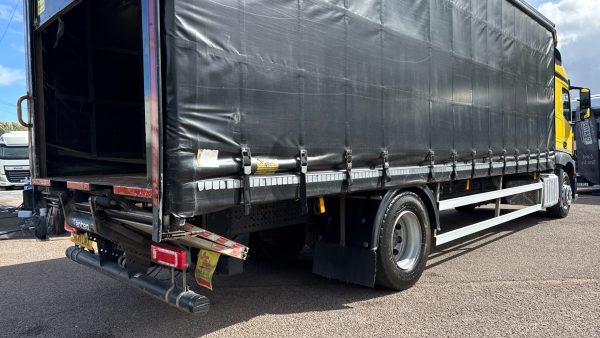 Mercedes-Benz Actros 1827L 170 Stream Curtainside with Taillift - Image 21