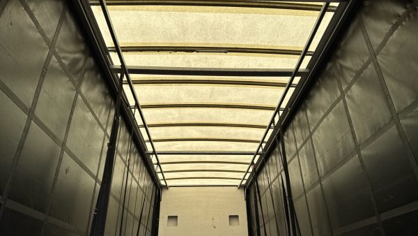 Mercedes-Benz Actros 1827L 170 Stream Curtainside with Taillift - Image 35