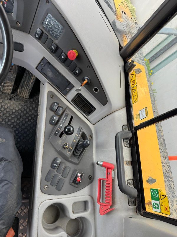Volvo A30G - Image 14