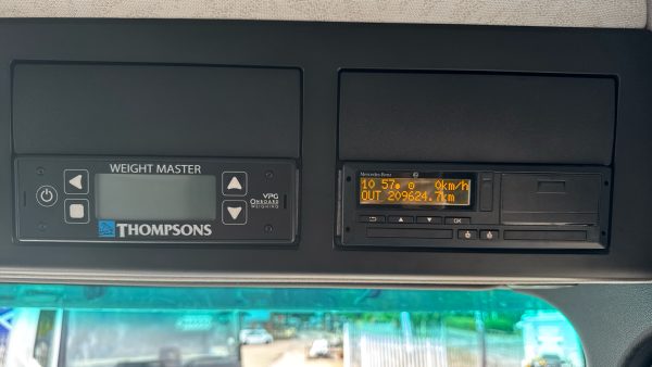 Mercedes-Benz Arocs 3240 Tipper - Image 13
