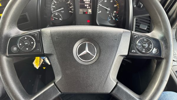 Mercedes-Benz Arocs 3240 Tipper - Image 15