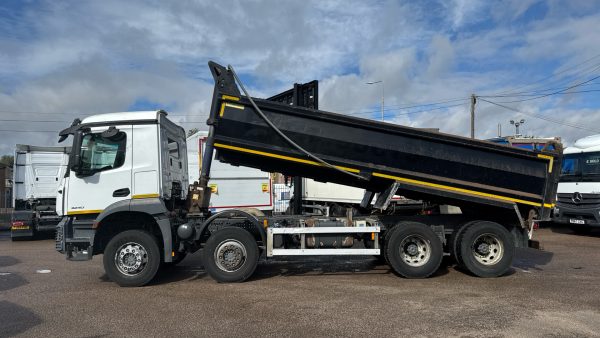 Mercedes-Benz Arocs 3240 Tipper - Image 18