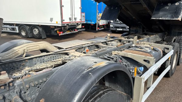 Mercedes-Benz Arocs 3240 Tipper - Image 20
