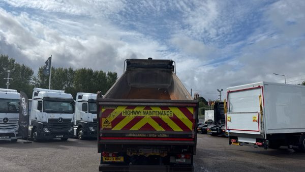 Mercedes-Benz Arocs 3240 Tipper - Image 21