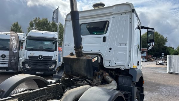 Mercedes-Benz Arocs 3240 Tipper - Image 22