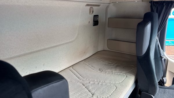 Mercedes-Benz Actros 2545LS StreamSpace - Image 25