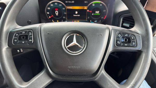 Mercedes-Benz Actros 2545LS StreamSpace - Image 28